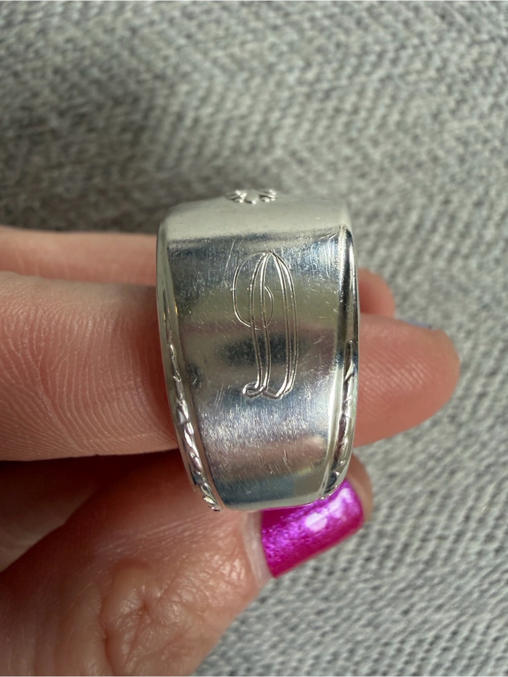 D Engraved Spoon Ring - Picture 10 of 11
